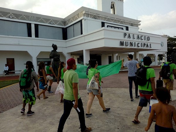 Marcha en Playa del Carmen. Foto: Teochi Nanakatl.